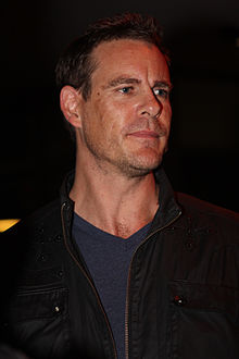 Foto de Aaron Jeffery pareja de Melinda Medich