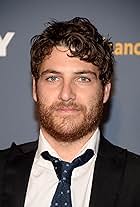 Foto de Adam Pally pareja de Daniella Anne Liben