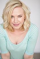 Foto de Adrienne Frantz pareja de Scott Bailey