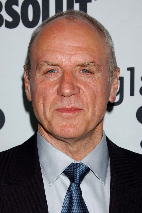 Foto de Alan Dale pareja de Rose Claire Cohen