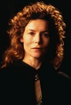 Foto de Alice Krige pareja de Paul Schoolman