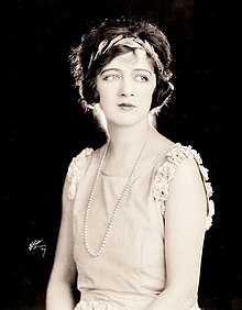 Foto de Alma Tell pareja de Stanley Blystone