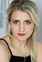 Foto de Annaleigh Ashford pareja de Joe Tapper