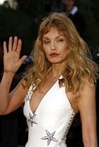 Foto de Arielle Dombasle pareja de Paul Albou