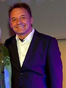 Foto de Bob Mortimer pareja de Lisa Matthews