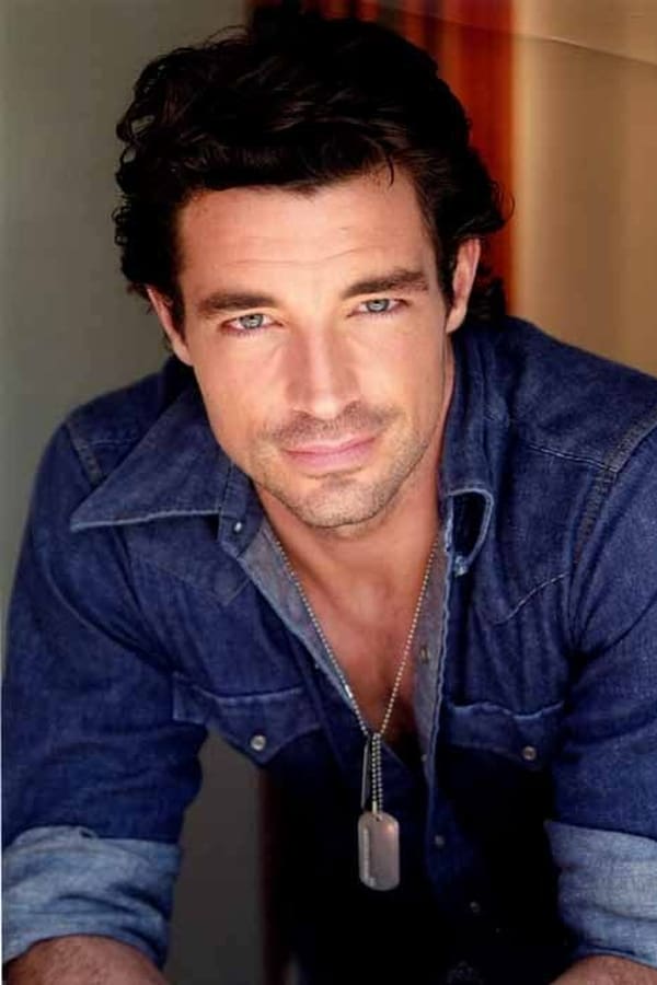 Foto de Brennan Elliott pareja de Cami Elliottouple