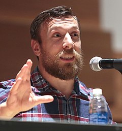 Foto de Bryan Danielson pareja de Brie Bella