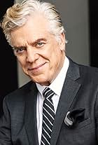Foto de Christopher McDonald pareja de Lupe McDonald