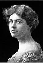 Foto de Clara Blandick pareja de Harry Staunton Elliott