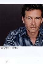 Foto de Connor Trinneer pareja de Ariana Navarre