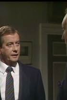 Foto de Derek Fowlds pareja de Wendy Tory