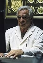 Foto de Donnelly Rhodes pareja de Virginia Haxall Harrison