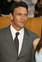 Foto de Dougray Scott pareja de Sarah Trevis