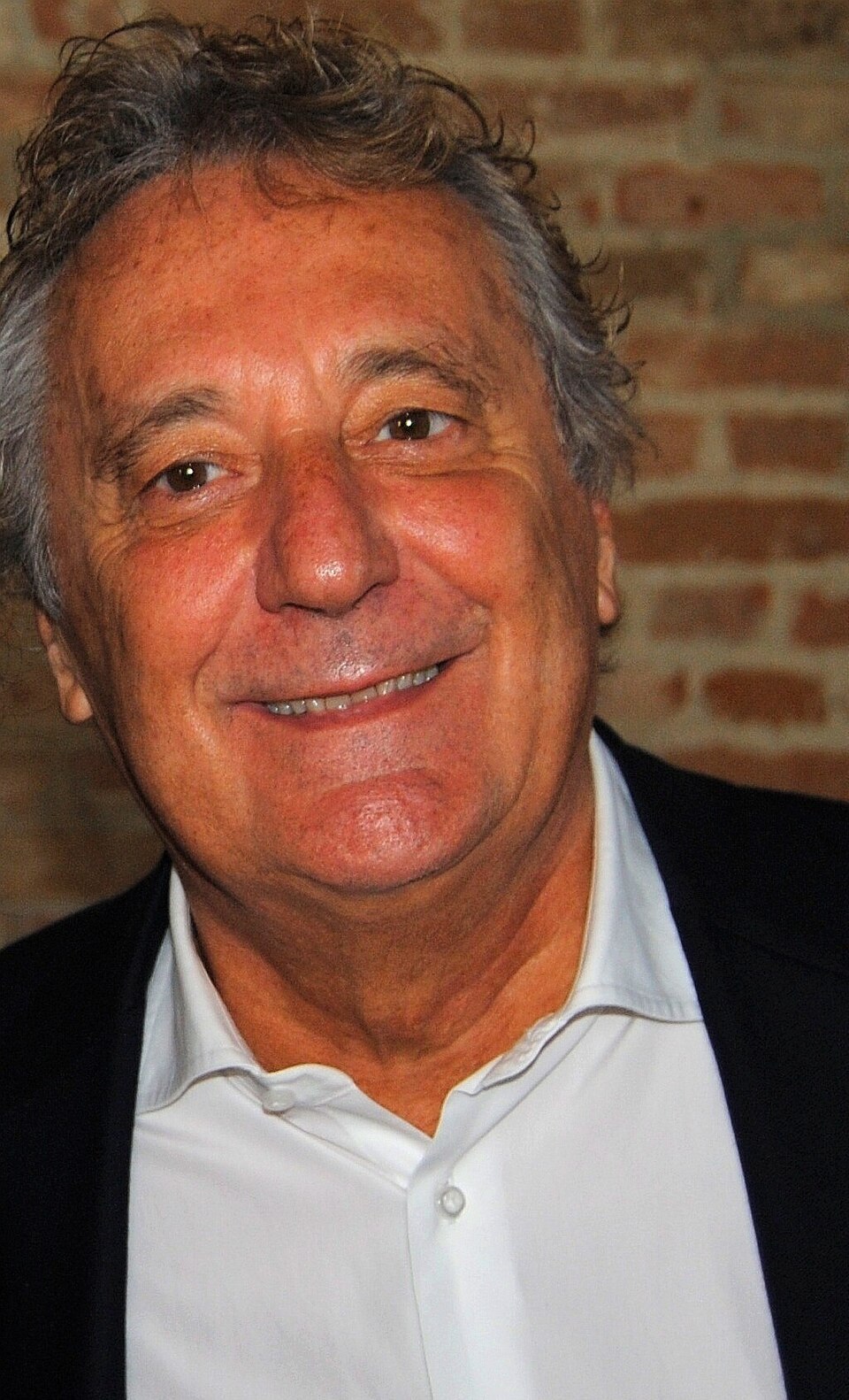 Foto de Enzo Iacchetti pareja de Roberta Mari