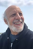 Foto de Erick Avari pareja de Margaret Lambert Walker