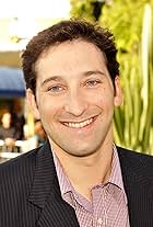 Foto de Etan Cohen pareja de Emily Bowen-Cohen