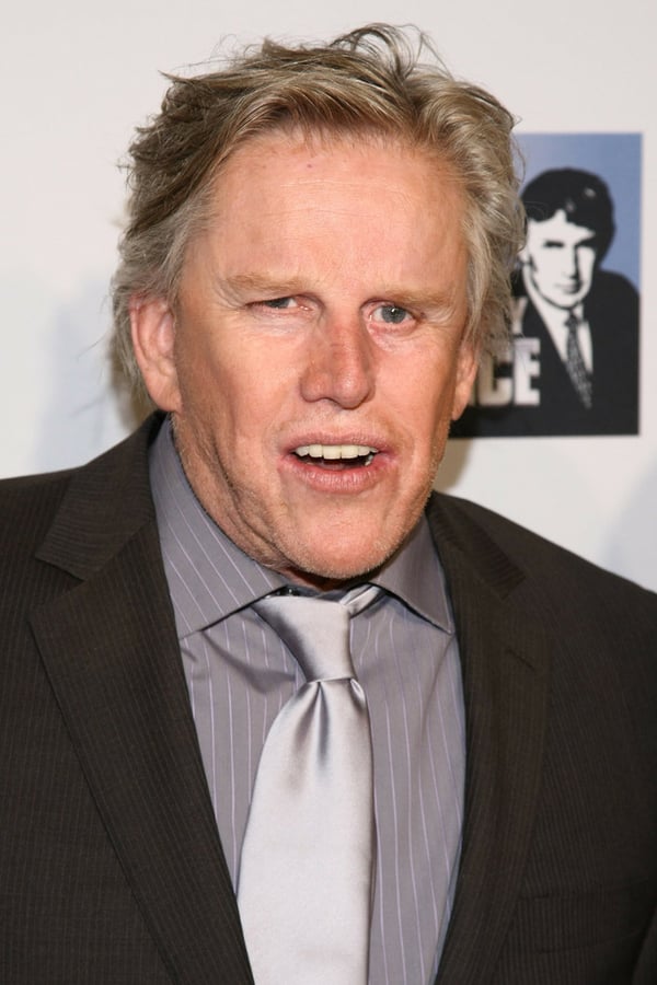 Foto de Gary Busey pareja de Tiani Warden