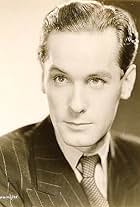 Foto de Griffith Jones pareja de Robin Isaac