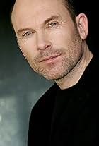 Foto de Hrothgar Mathews pareja de Gabrielle Rose
