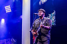 Foto de Israel Houghton pareja de Adrienne Houghton