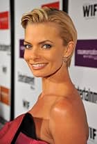 Foto de Jaime Pressly pareja de Simran Singh