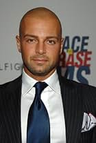 Foto de Joey Lawrence pareja de Chandie Yawn-Nelson
