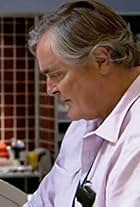 Foto de John Howard pareja de Kim Lewis