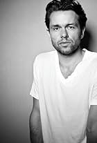 Foto de Julian Ovenden pareja de Kate Royal