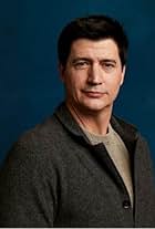 Foto de Ken Marino pareja de Erica Oyama