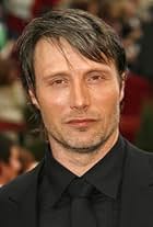 Foto de Mads Mikkelsen pareja de Hanne Jacobsen