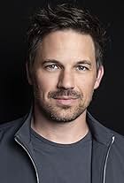Foto de Matt Lanter pareja de Angela Stacy