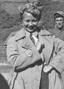 Foto de Monica Lewis pareja de Jennings Lang