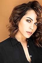 Foto de Monica Raymund pareja de Neil Patrick Stewart