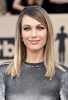 Foto de Natalie Zea pareja de Travis Schuldt