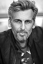 Foto de Oded Fehr pareja de Rhonda Tollefson
