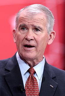 Foto de Oliver North pareja de Betsy Stuart