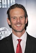Foto de Peter Berg pareja de Elizabeth Rogers