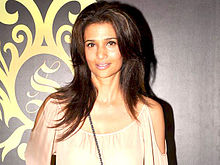 Foto de Rhea Pillai pareja de Sanjay Dutt