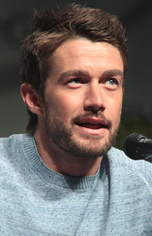 Foto de Robert Buckley pareja de Jenny Wade