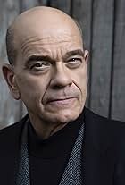 Foto de Robert Picardo pareja de Linda Pawlik