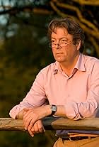 Foto de Roger Allam pareja de Rebecca Saire