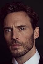 Foto de Sam Claflin pareja de Laura Haddock
