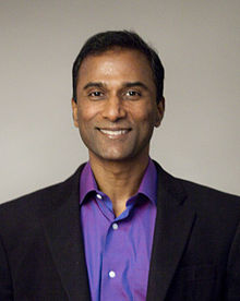 Foto de Shiva Ayyadurai pareja de Fran Drescher