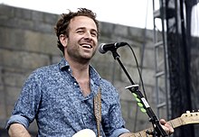 Foto de Taylor Goldsmith pareja de Mandy Moore