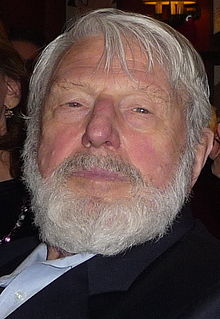 Foto de Theodore Bikel pareja de Aimee Ginsburg