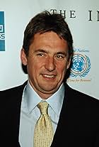 Foto de Tim Bevan pareja de Joely Richardson
