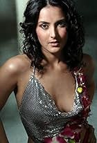 Foto de Tulip Joshi pareja de Captain Nair