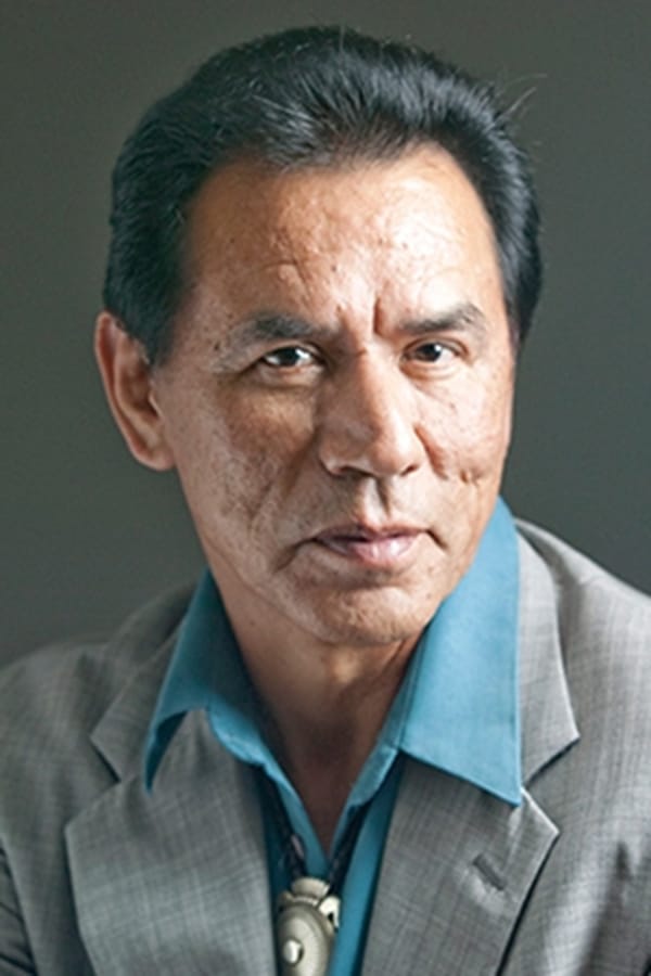 Foto de Wes Studi pareja de Maura Dhu Studi